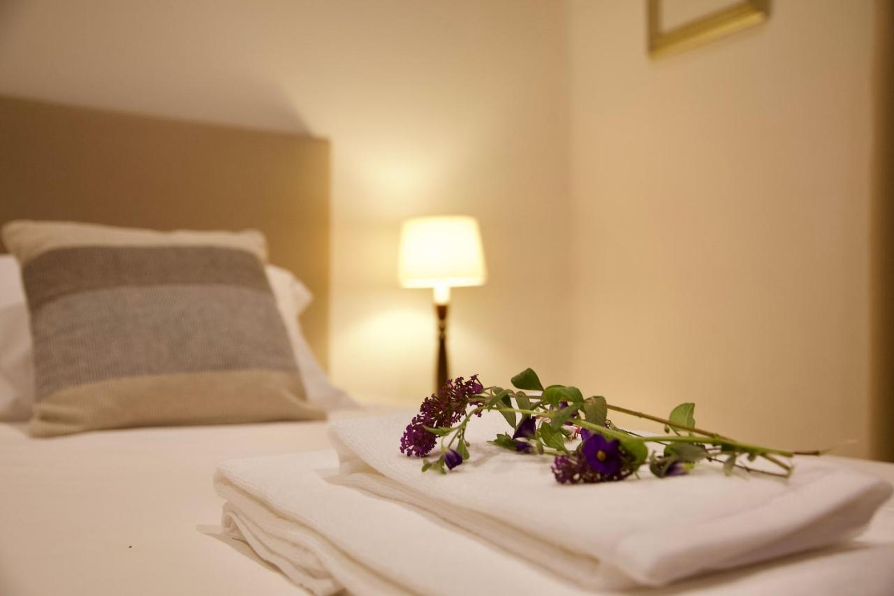モンシケ Montalma Bed & Breakfast エクステリア 写真
